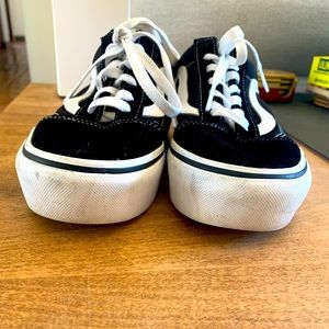 Van's Platform Old Skool Black Suede Shoe